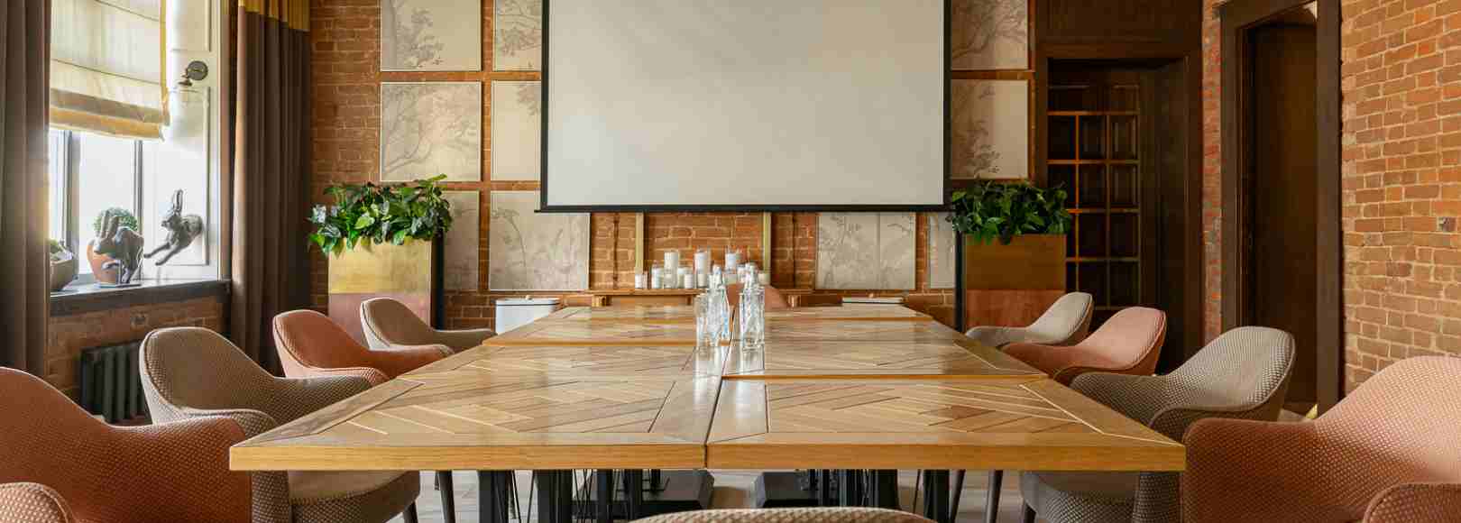 Фотография конференц-зала Белый зал