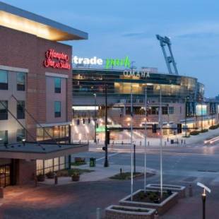 Фотографии гостиницы 
            Hampton Inn & Suites Omaha-Downtown