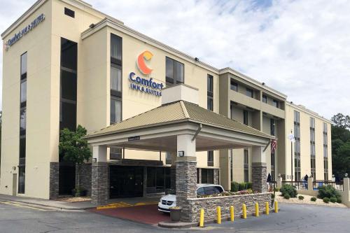 Фотография гостиницы Comfort Inn & Suites Durham near Duke University