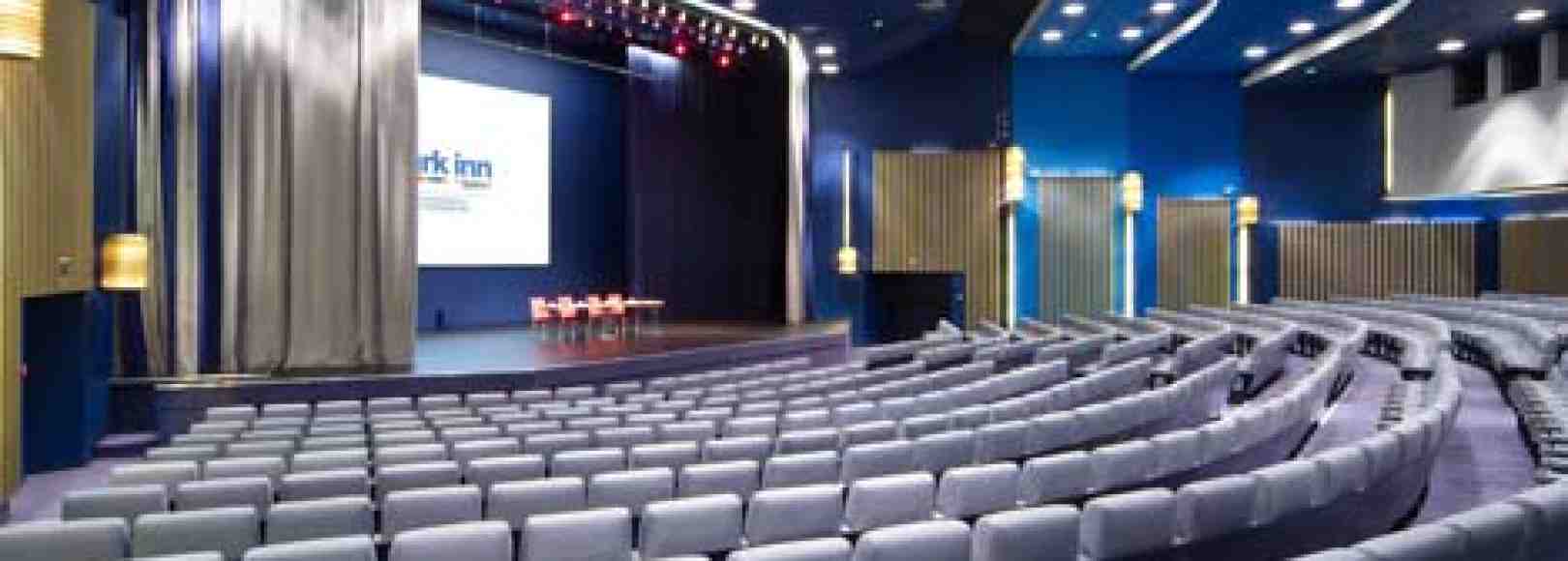 Фотография конференц-зала Конгресс-зал