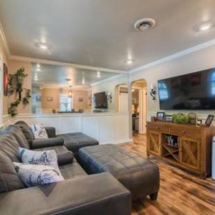 Фотографии гостевого дома
Italian Style in Old Town with Private Hot Tub