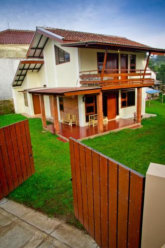 Фотография гостевого дома Prananto's Villa