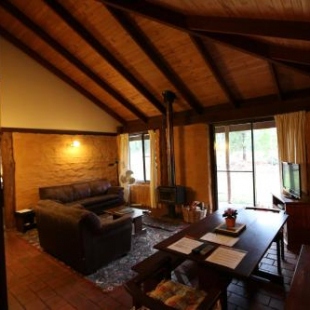 Фотография гостевого дома Treenbrook Cottages