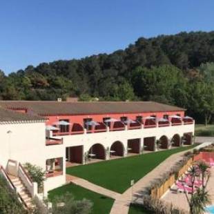 Фотографии гостиницы 
            Les Pins Blancs en Provence