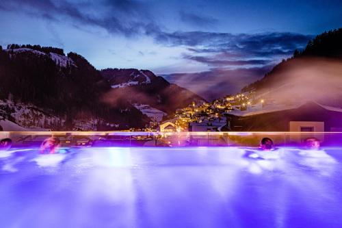 Фотографии гостиницы 
            Hotel Touring Dolomites