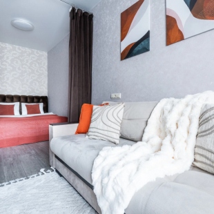 Фотография квартиры Квартира на сутки Грушевка В 3 минутах от метро Подходит для командировок и отдыха Самозаселение Wi-Fi