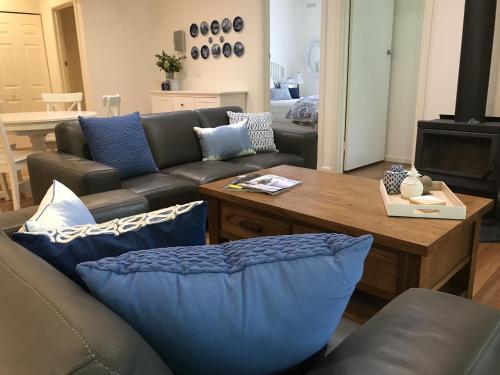 Фотография гостевого дома Tyntynder Garden Cottage 1