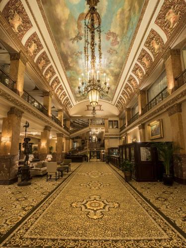 Фотография гостиницы The Pfister Hotel