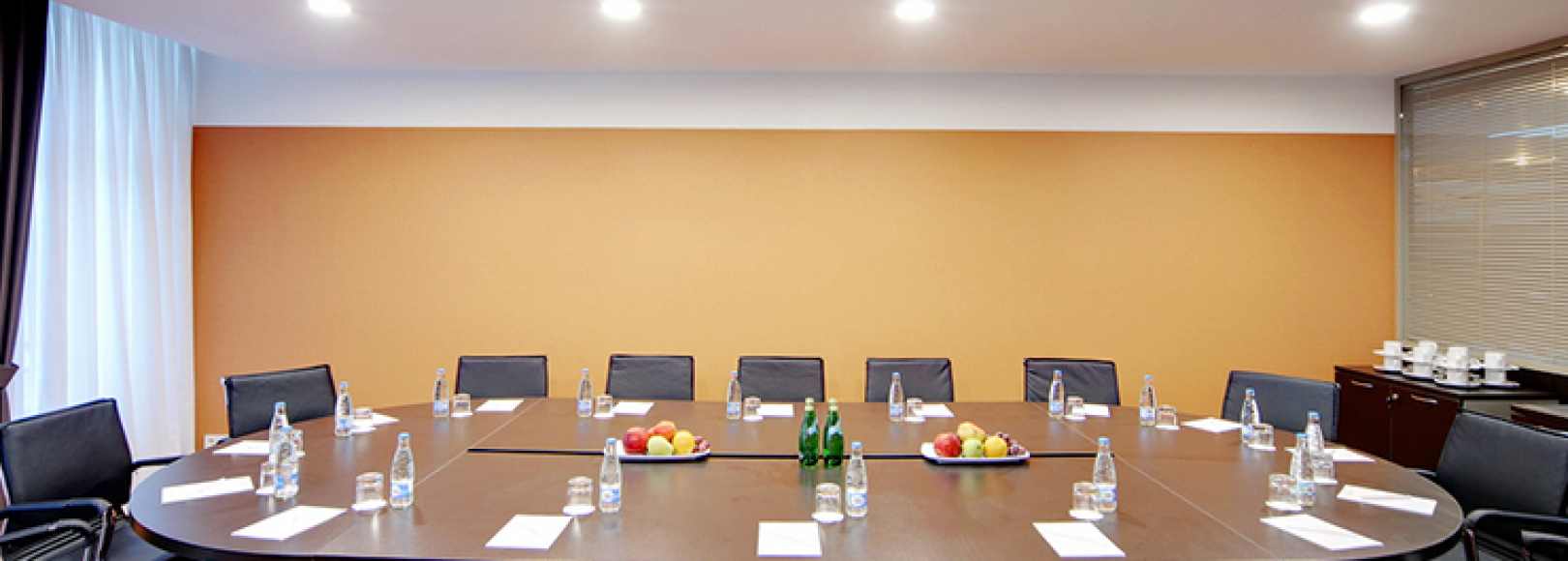 Фотография конференц-зала Грюнинген