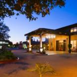 Фотография гостиницы DoubleTree by Hilton Claremont