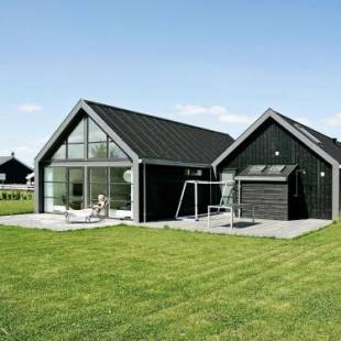 Фотографии гостевого дома
Four-Bedroom Holiday home in Hadsund 17