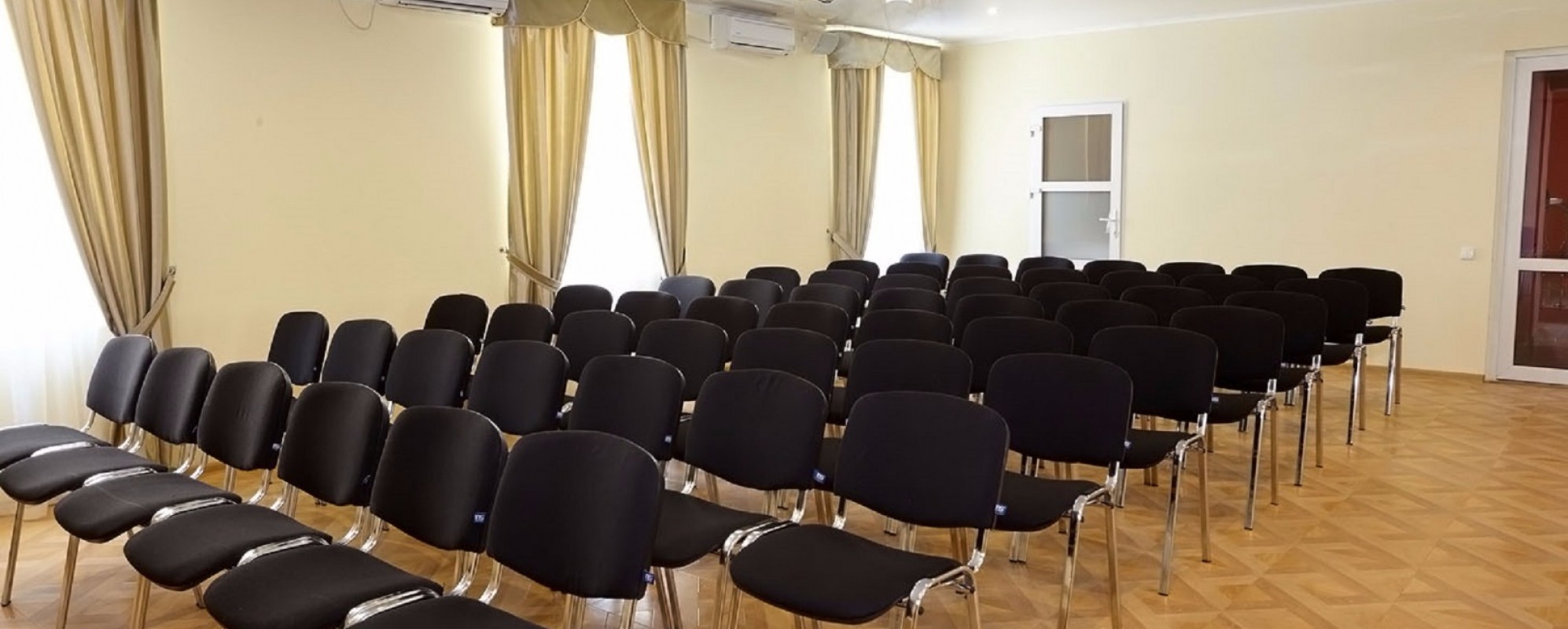 Фотографии конференц-зала Андорра