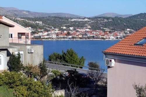 Фотография гостевого дома Apartments by the sea Poljica, Trogir - 6019