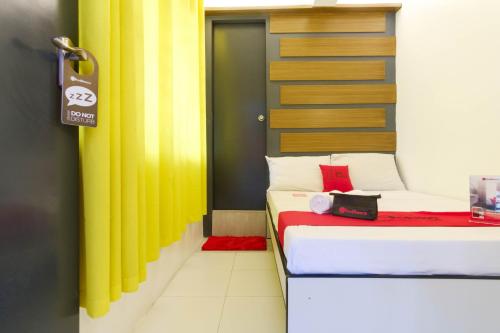 Фотография гостиницы RedDoorz near Fishermall Quezon City