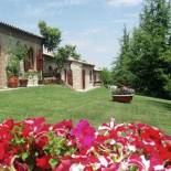 Фотография гостевого дома Luxury Villa in Marche near Forest