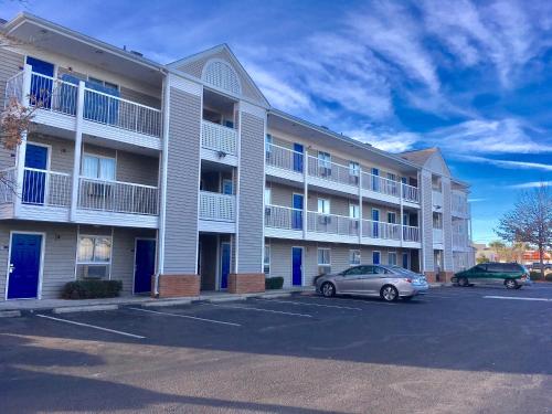 Фотография гостиницы InTown Suites Extended Stay North Charleston SC - Mazyck