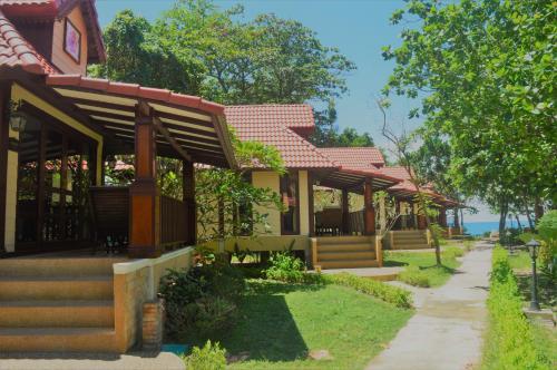Фотография гостиницы Sayang Beach Resort Koh Lanta