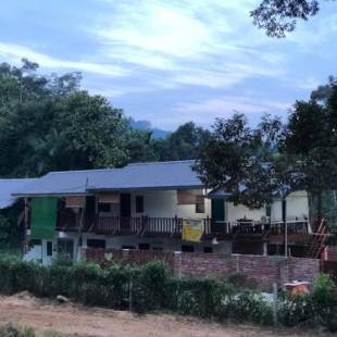 Фотографии мини отеля
MyDusun Chalet at Air Kuning Taiping