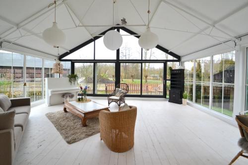 Фотография гостевого дома Vakantiewoning Loft Lisse - SAUNA - Beach - Keukenhof