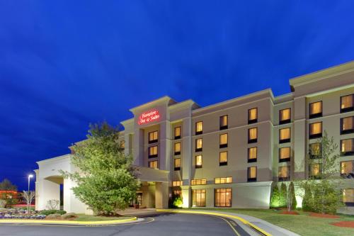Фотография гостиницы Hampton Inn and Suites Fredericksburg South