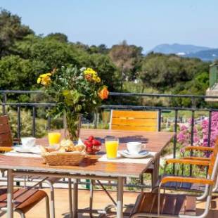 Фотографии гостевого дома
DOMAINE DE LA NAVICELLE - SYRAH