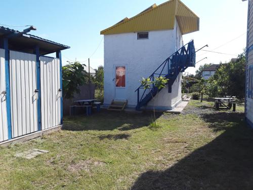 Фотография гостевого дома Комнаты у моря в Санжейке-Леонидово