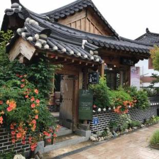 Фотографии гостевого дома 
            Sarangroo