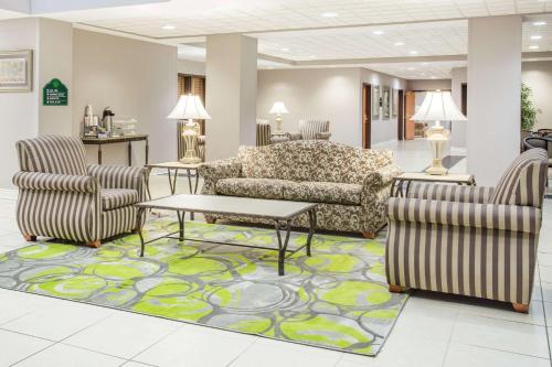 Фотография гостиницы Best Western Plus Champaign/Urbana Inn