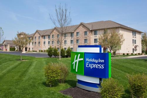 Фотография гостиницы Holiday Inn Express Hocking Hills-Logan, an IHG Hotel