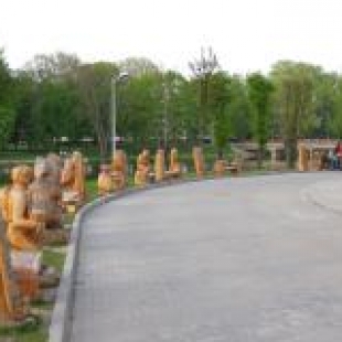 Фотография достопримечательности Сквер деревянных скульптур