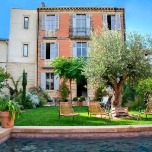 Фотографии мини отеля
La Maison Rouge d'Uzes B&B