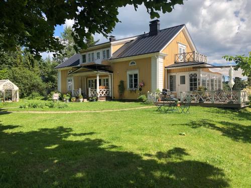 Фотографии мини отеля
Tukkilan Tila