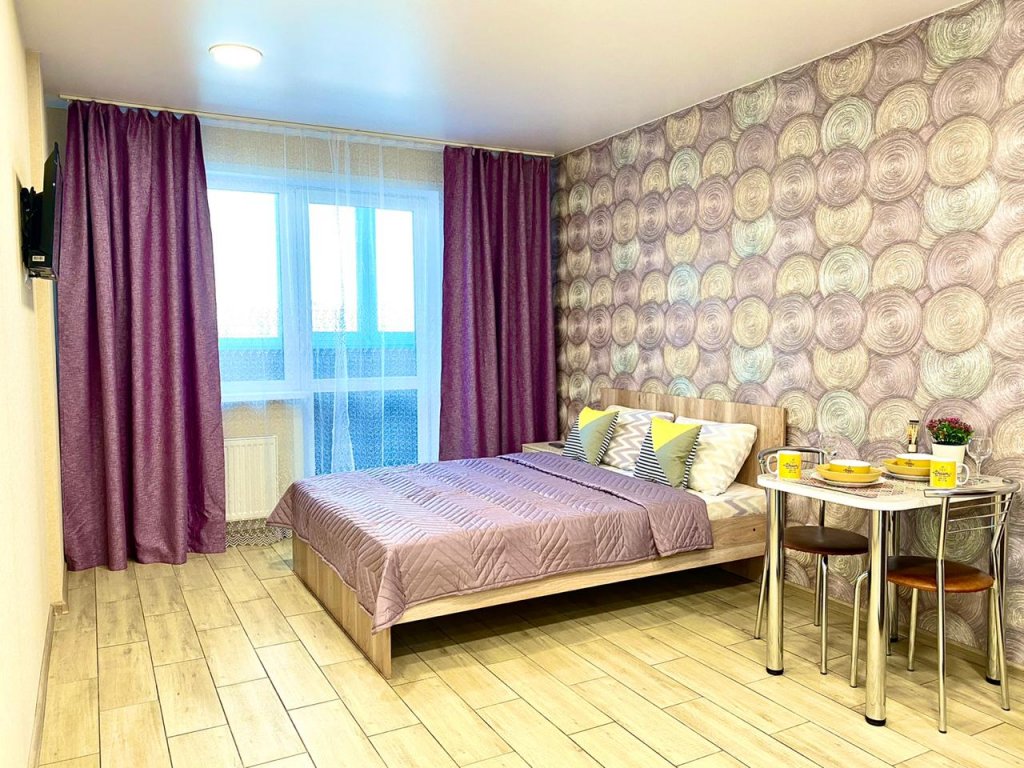 комната на сутки. студия люкс барнаул. кирова 112 1 квартиры посуточно. комнаты часы сутки. город барнаул квартира.