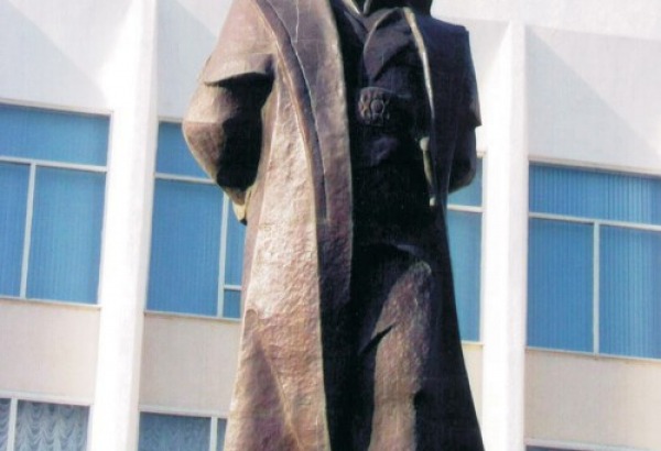 Фотография памятника Памятник Мухаммеду Хайдару Дулати