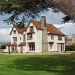 Фотография гостевого дома Haughley House