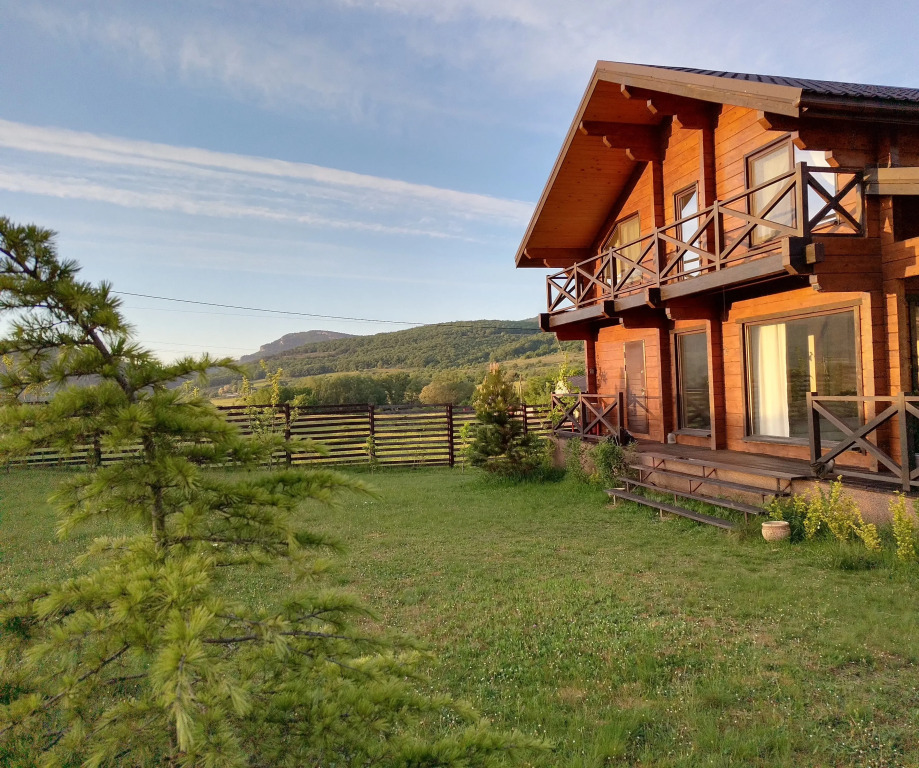 Фотография Коттеджа Частный Дом Дом для Отпуска Mеdley в Окружении Крымских Гор