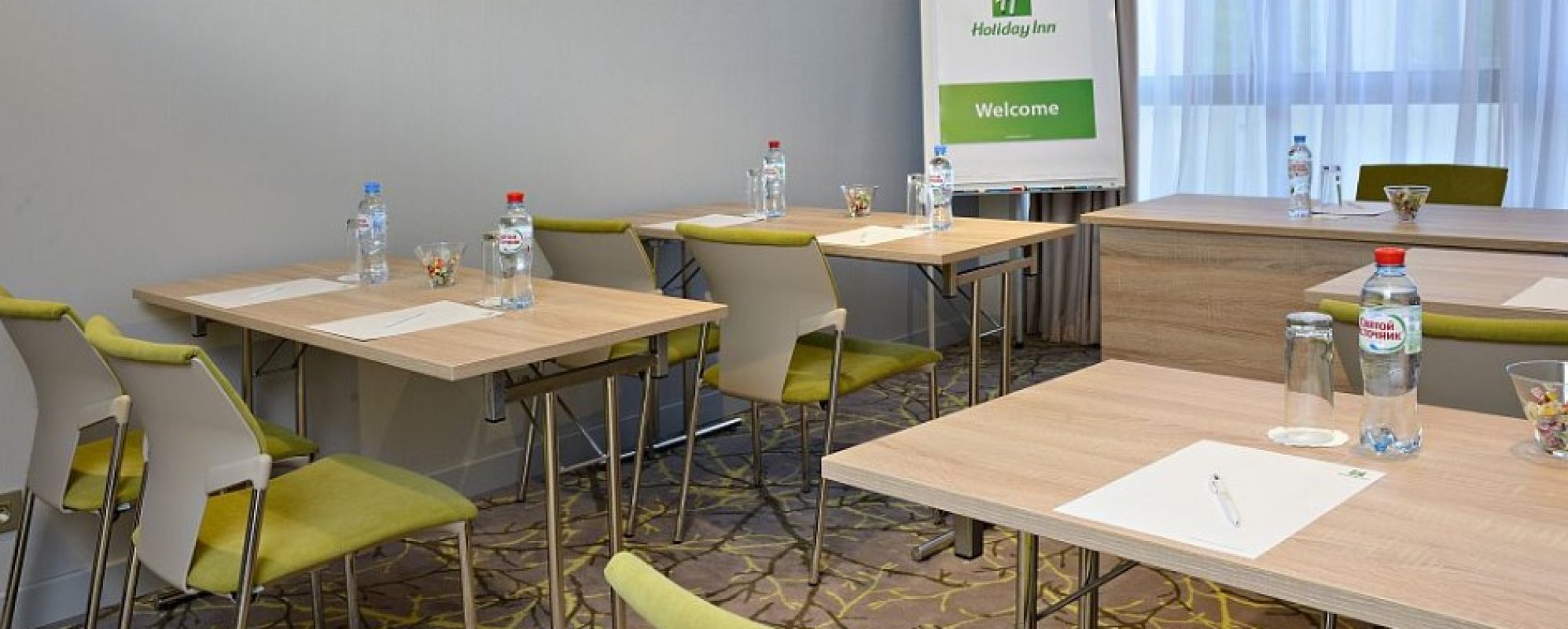 Фотографии комнаты для переговоров Нева