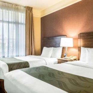 Фотография гостиницы Quality Suites San Diego SeaWorld Area