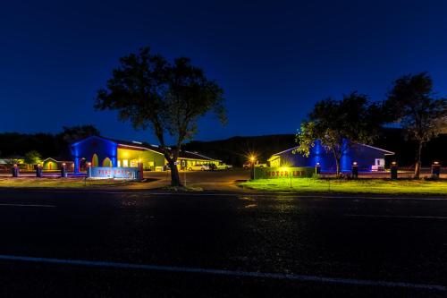 Фотография гостиницы Fort Davis Inn & RV Park