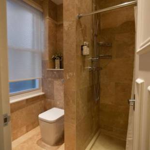 Фотографии мини отеля 
            Gilbey's Bar, Restaurant & Townhouse