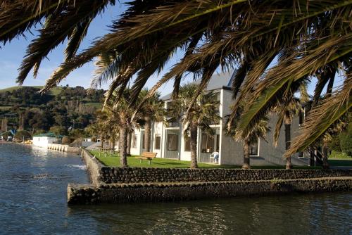 Фотография мотеля Akaroa Waterfront Motels