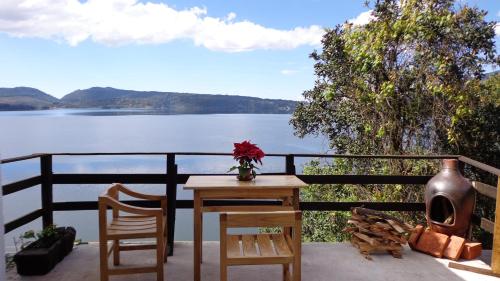 Фотография гостиницы Cabañas Zirahuén Cuin