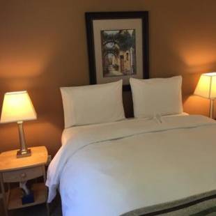 Фотографии мини отеля
Driftwood by the Sea Inn