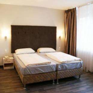 Фотографии гостиницы
Bahn-Hotel