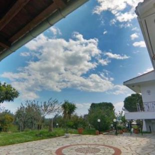 Фотография гостевого дома Triple H