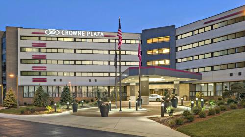 Фотография гостиницы Crowne Plaza Lansing West, an IHG Hotel