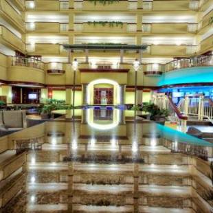 Фотографии гостиницы 
            Embassy Suites by Hilton Laredo