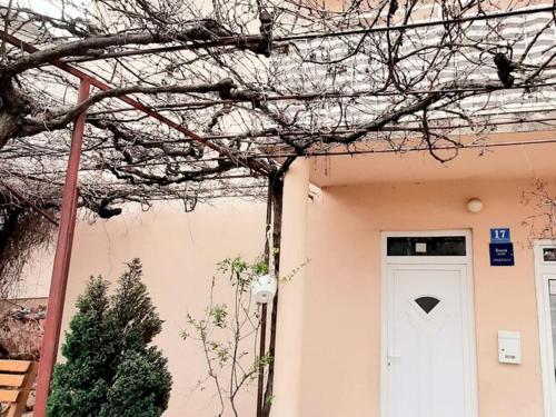 Фотография гостевого дома Simplistic Holiday Home in Rogoznica near the Seabeach