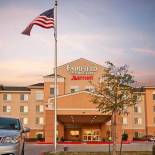 Фотография гостиницы Fairfield Inn & Suites by Marriott San Antonio North/Stone Oak