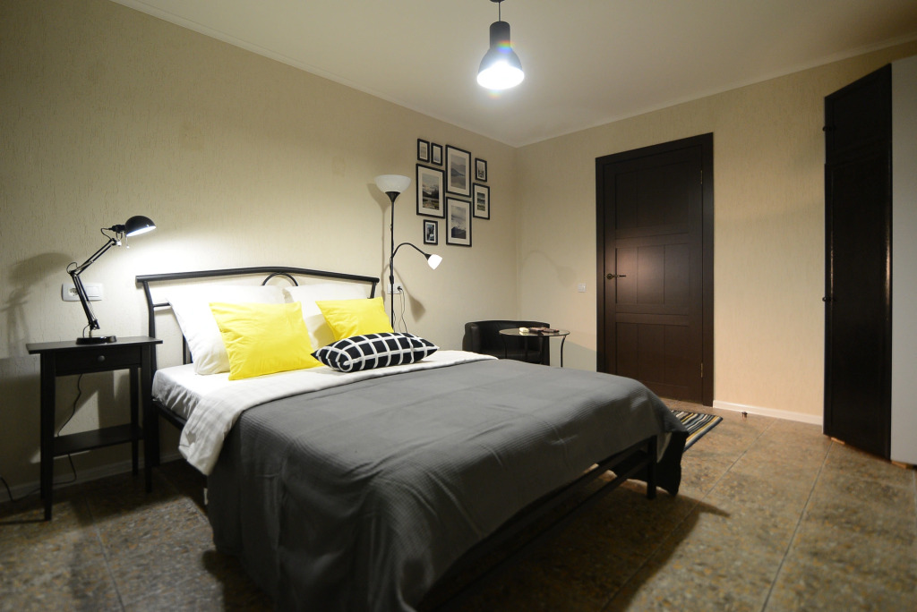 Фотография квартиры Квартира Посуточная Аренда Просторная Двухкомнатная в Центре